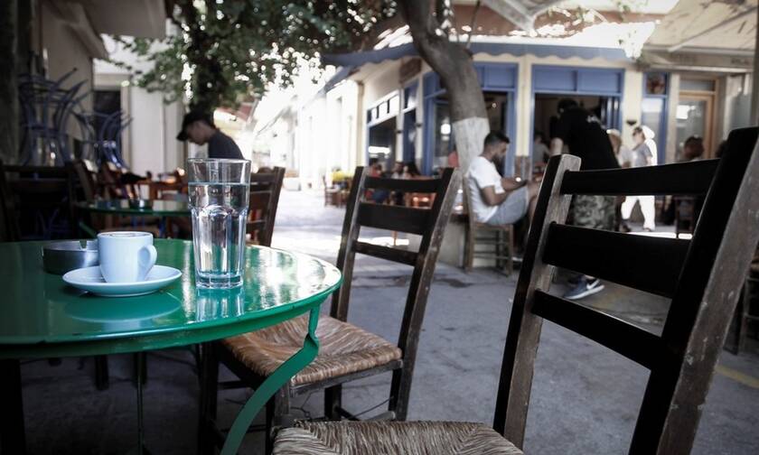Αυτό είναι το πιο περίεργο καφενείο της Ελλάδας (vid)