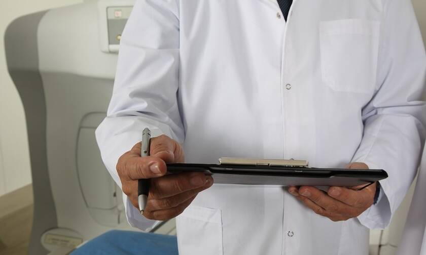 Ντροπή: Γιατρός στη Ρόδο «έγδυσε» τουρίστα – Δείτε πόσα του πήρε για επίσκεψη