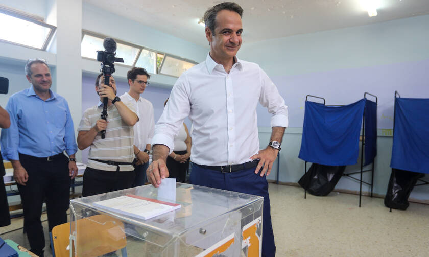 Βίντεο: Δείτε τη στιγμή της έντασης στο εκλογικό κέντρο όπου ψήφισε ο Μητσοτάκης