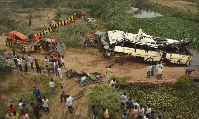 Τροχαίο – σοκ στην Ινδία: 29 νεκροί