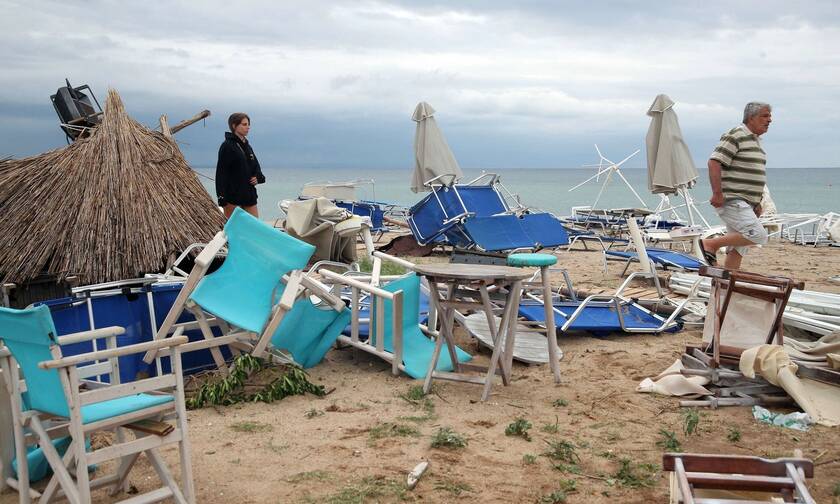 Four hospitalized in Papanikolaou after storm, one in critical condition