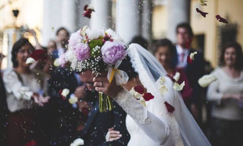 Κρήτη: Πανικός σε γάμο - «Πάγωσαν» όλοι (vid)