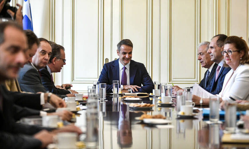 Migration issue dominates meeting chaired by PM Mitsotakis