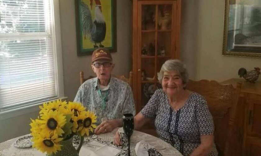 Μαζί στη ζωή, μαζί και στο θάνατο: Πέθαναν την ίδια ημέρα μετά από 71 χρόνια γάμου 