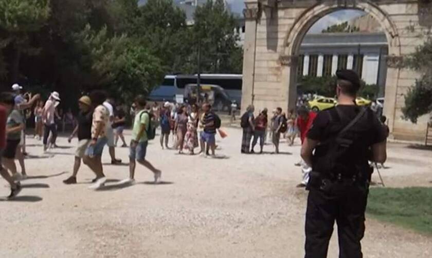 Τι συμβαίνει στο κέντρο της Αθήνας; Γιατί γέμισε πάνοπλους αστυνομικούς;