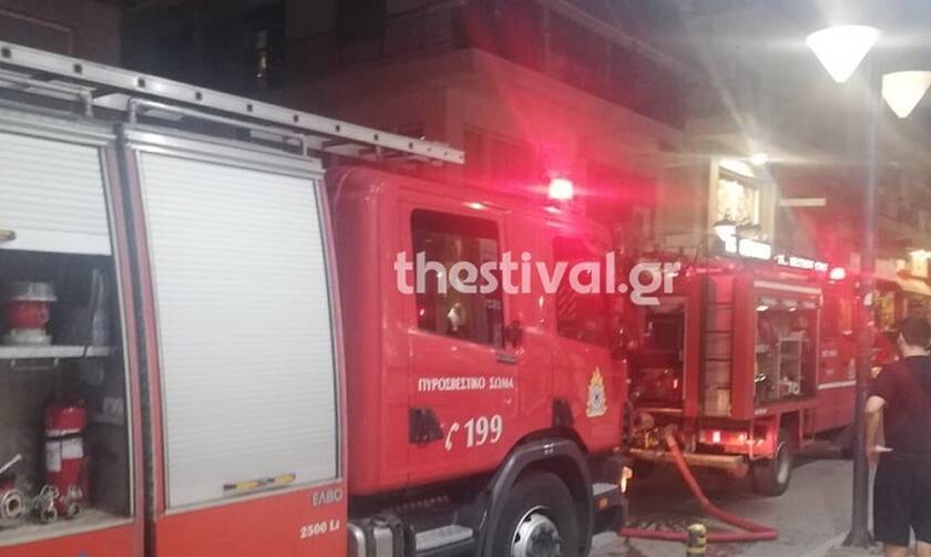 Θεσσαλονίκη: Φωτιά σε διαμέρισμα στην Καλαμαριά - Απεγκλωβίστηκε ηλικιωμένη (pics)