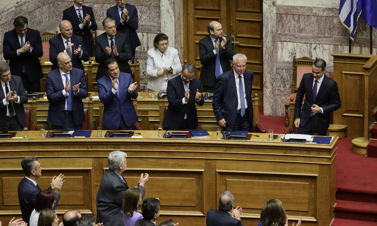 Βουλή: Έλαβε ψήφο εμπιστοσύνης η κυβέρνηση Μητσοτάκη μετά τις προγραμματικές δηλώσεις