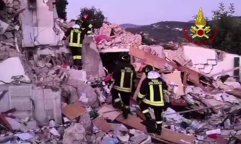 Τραγωδία στην Ιταλία: Τρεις νεκροί από έκρηξη σε πολυκατοικία (vid) 