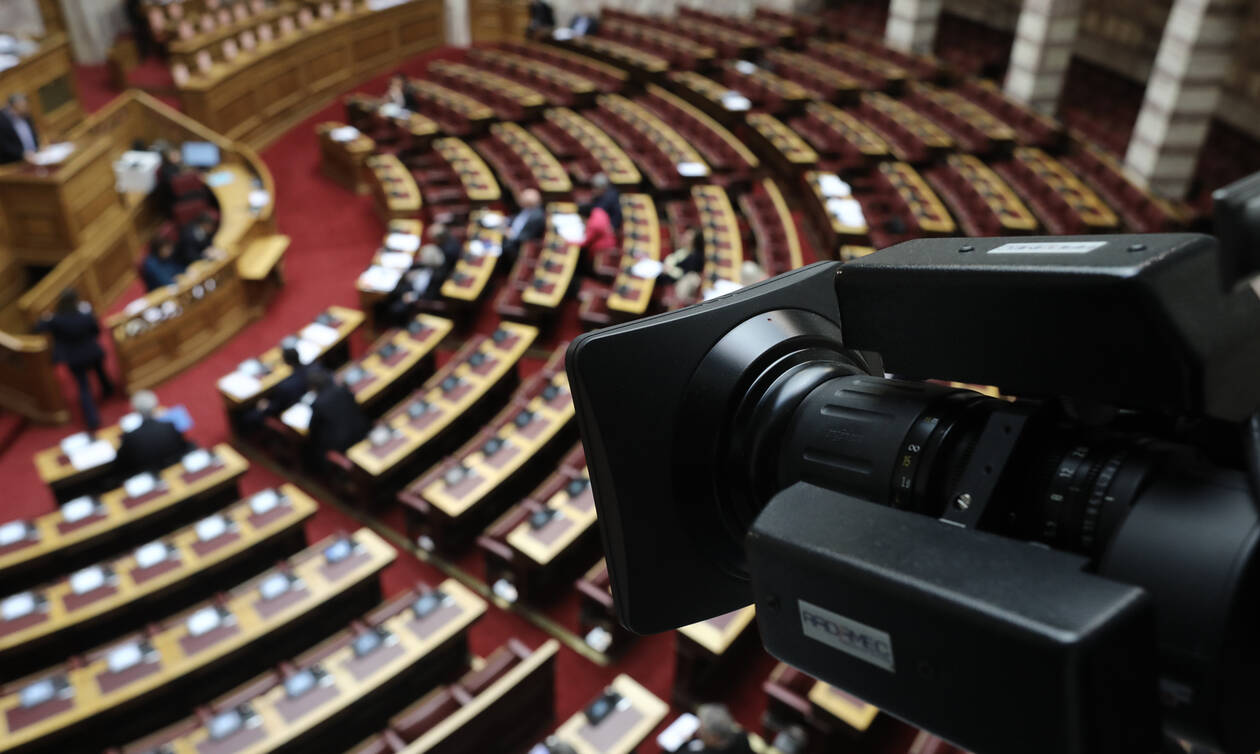 Κατατέθηκε στη Βουλή το φορολογικό νομοσχέδιο: Τι αλλάζει σε ΕΝΦΙΑ και 120 δόσεις