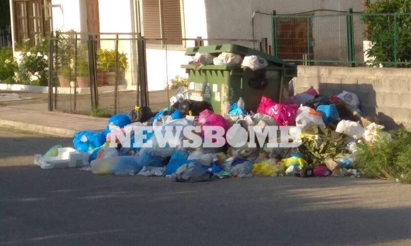 Υγειονομική βόμβα στο Αίγιο: 10.000 τόνοι σκουπιδιών πνίγουν την πόλη