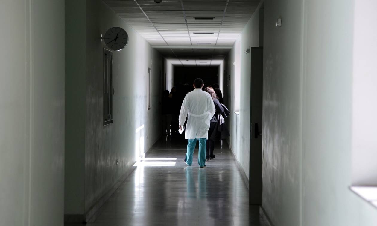 ΟΕΝΓΕ: Χωρίς «Επείγοντα» κινδυνεύει να μείνει η Χαλκίδα – Ελλείψεις και στο νοσοκομείο Καλαμάτας