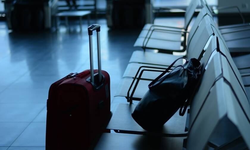 Χάος στο αεροδρόμιο: Δεν θα πιστεύετε τι βρήκαν στη βαλίτσα επιβάτη (pics)