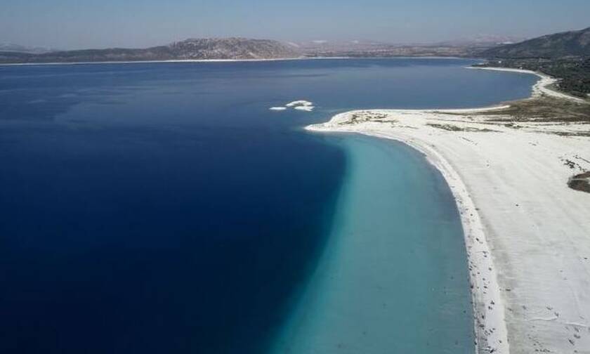 Τουρκία: Η τυρκουάζ λίμνη Σαλντά, πόλος έλξης τουριστών (pics+vid)