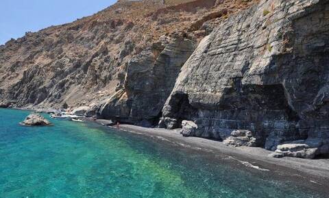 H πιο καλά κρυμμένη παραλία της Κρήτης, που μόνο οι ντόπιοι γνωρίζουν! 