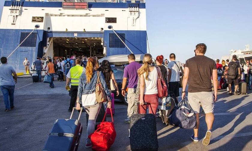 Διακοπές: Τα δικαιώματα των επιβατών που ταξιδεύουν με πλοίο -Τι ισχύει για καθυστερήσεις, βλάβες 
