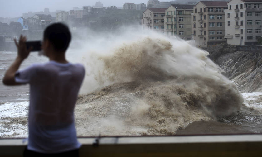 Typhoon Lekima: 28 dead and a million evacuated in China