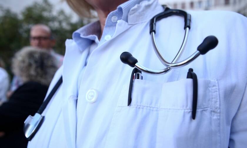 Αναστολή των κυρώσεων σε γιατρούς για παραβάσεις στη συνταγογράφηση ζητά ο ΙΣΑ 