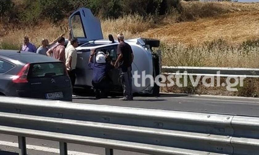 Θεσσαλονίκη: Ανετράπη βανάκι με εννέα επιβάτες - Σώθηκαν από θαύμα