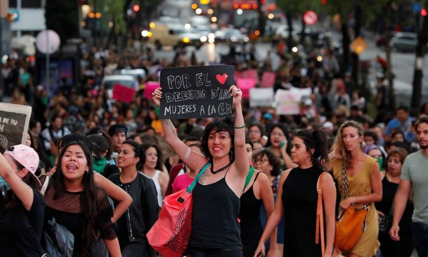 Μεξικό: Διαδήλωση διαμαρτυρίας μετά τις καταγγελίες για βιασμούς εφήβων κοριτσιών από αστυνομικούς