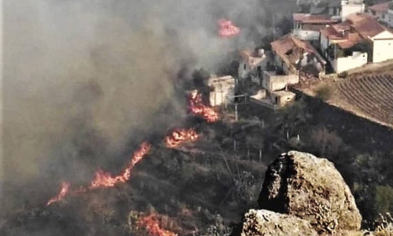 Γκραν Κανάρια: ­Εκτός ελέγχου η φωτιά - Περίπου 8.000 άνθρωποι έχουν εγκαταλείψει την περιοχή