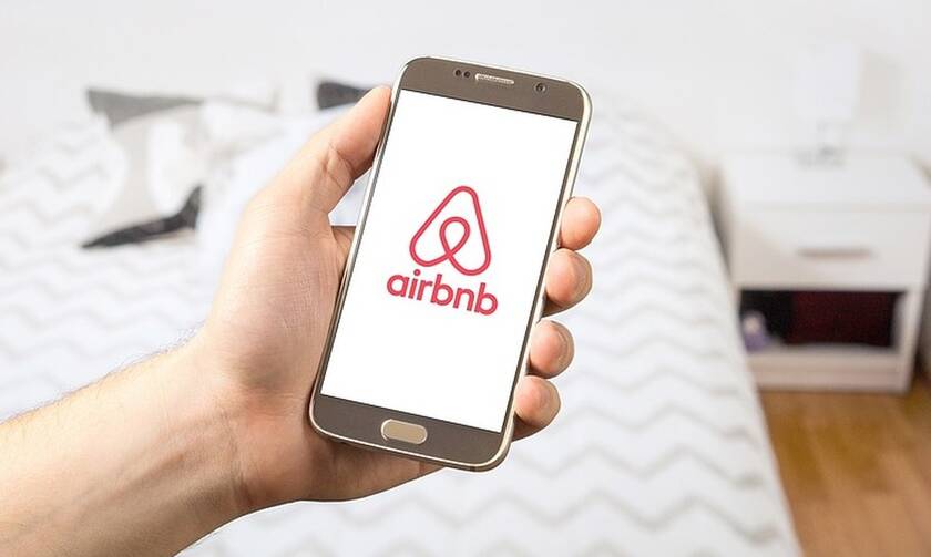 ΑΑΔΕ: Τέλος χρόνου για να δηλώσετε μισθώσεις από Airbnb και Booking 