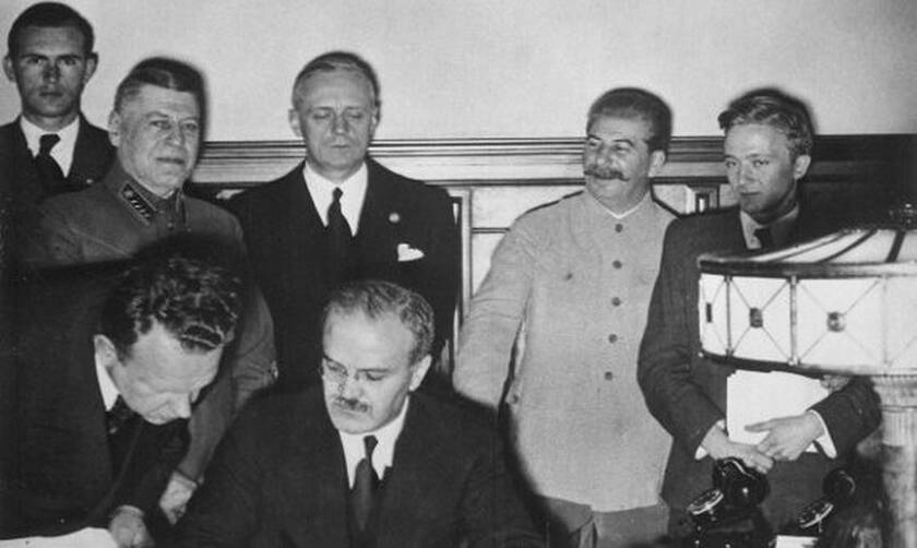 Σαν σήμερα το 1939 υπογράφτηκε το Σύμφωνο Ρίμπεντροπ – Μολότοφ