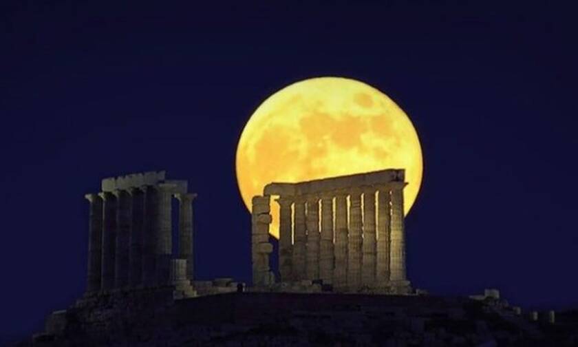 Ελληνικό μεγαλείο: Η μεγαλύτερη έκλειψη σελήνης του αιώνα συνέβη στο Σούνιο! (vid)