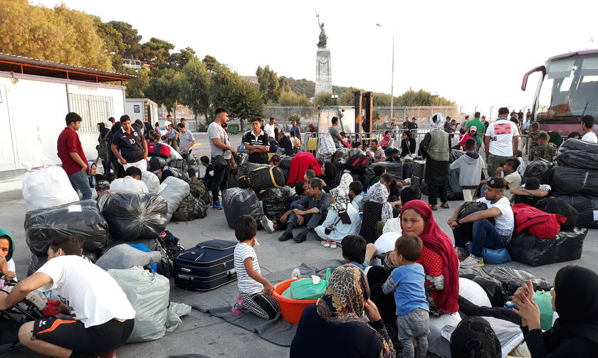 Προσφυγικό: Αναχωρούν από τη Μυτιλήνη 1.500 πρόσφυγες και μετανάστες