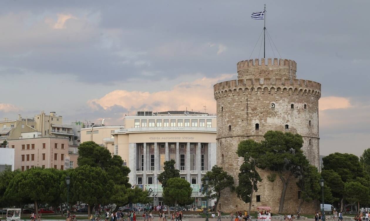 Θεσσαλονίκη: Γέμισε… ελεφαντάκια το κέντρο της πόλης – Δείτε τον λόγο (pics)