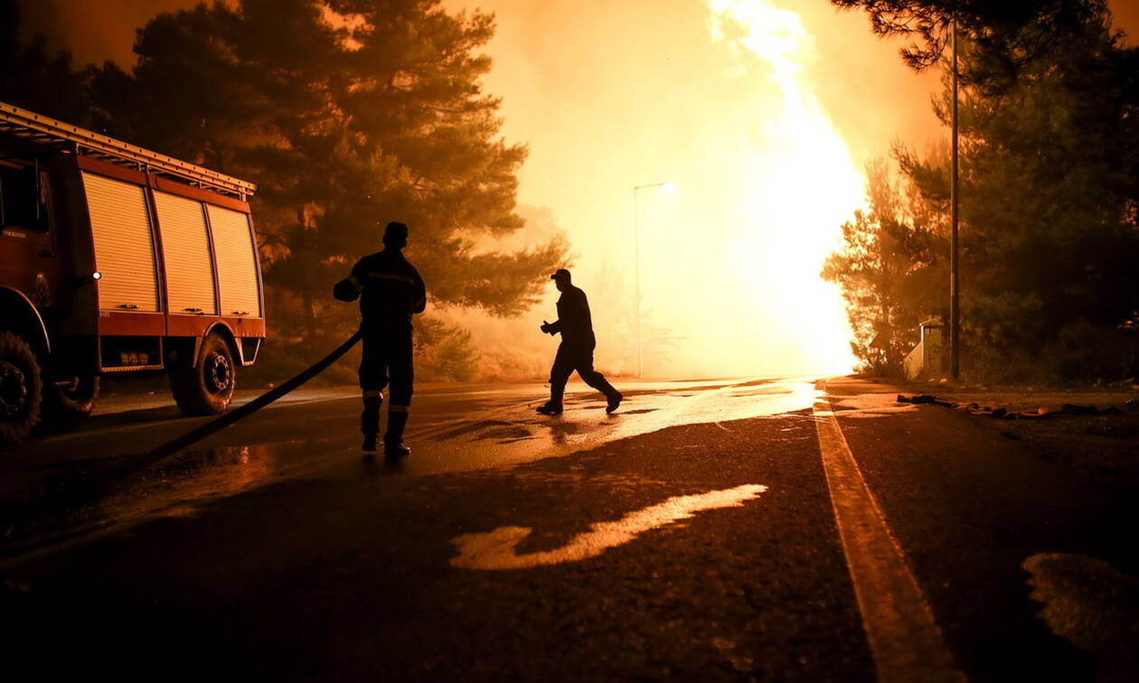 Φωτιά ΤΩΡΑ στην Εύβοια - Πυρκαγιά στο Βατήσι Καρύστου: Ενισχύονται οι πυροσβεστικές δυνάμεις