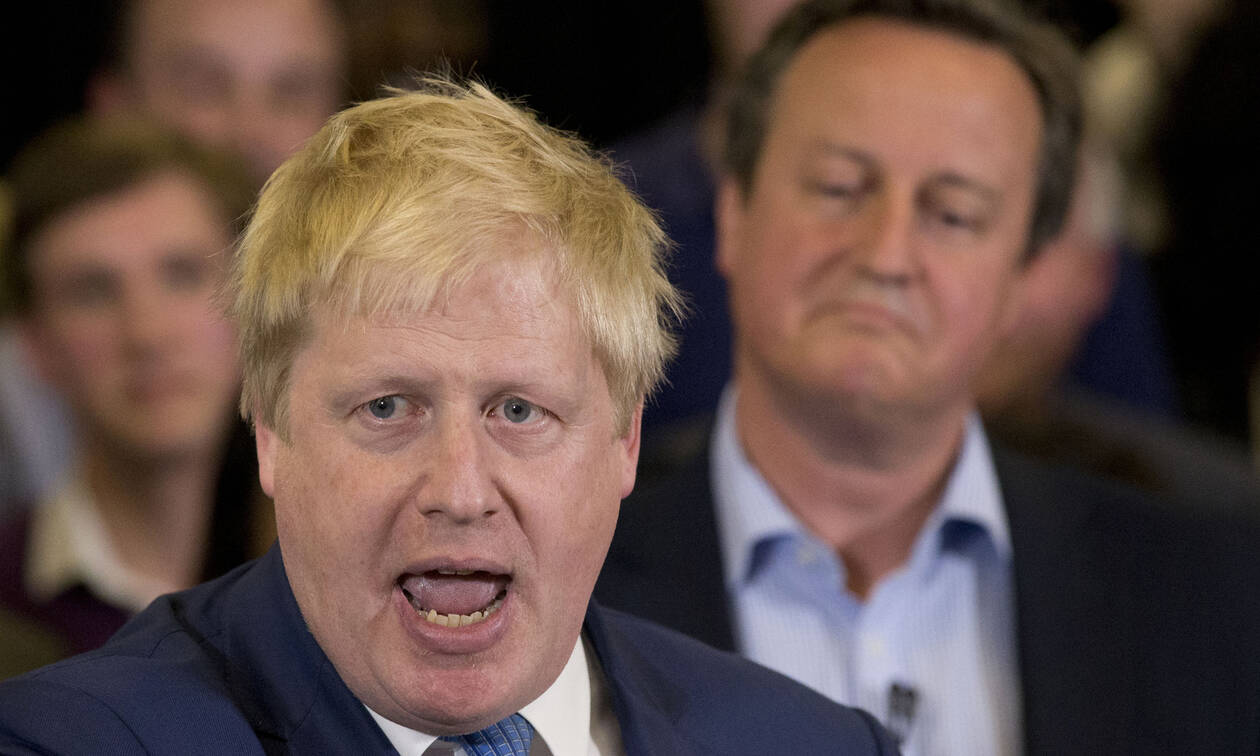 Εκτός ελέγχου ο Τζόνσον: «Κοριτσάκι σπασικλάκι» ο Κάμερον για τον Βρετανό πρωθυπουργό