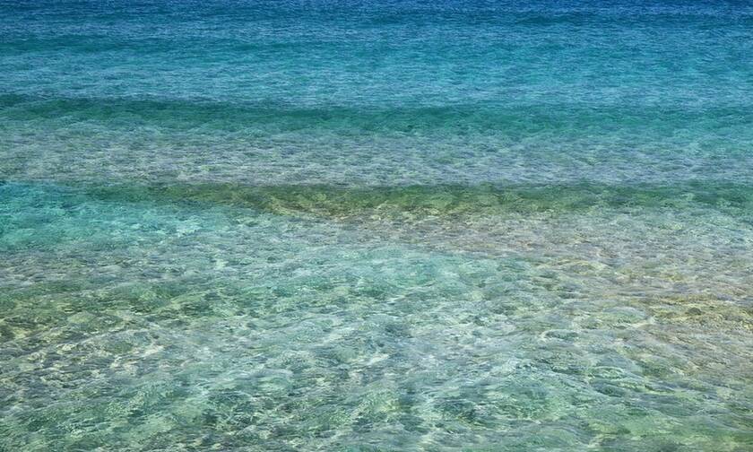 Πανικός σε παραλία της Κρήτης – Δείτε τι έπαθε τουρίστας 