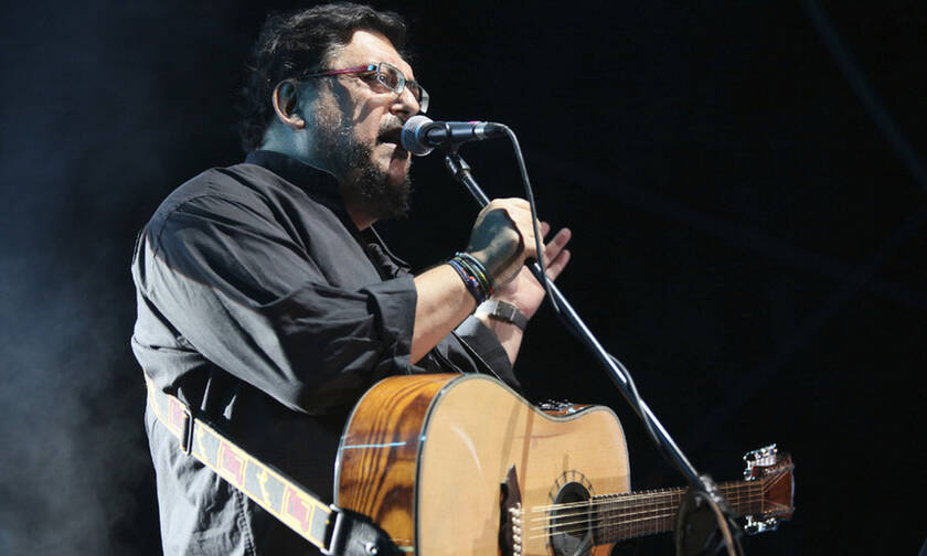 Singer and songwriter Lavrentis Machairitsas dies at 63