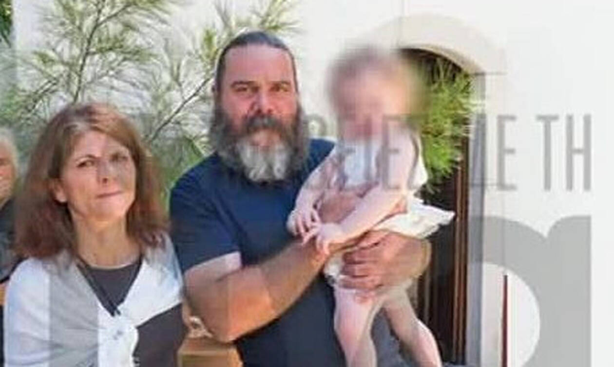 Συγκίνηση: Βαφτίστηκε το μωρό που έχασε τους γονείς του σε χείμαρρο στην Κρήτη