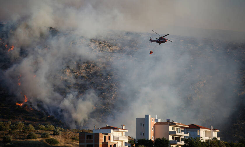 Φωτιά ΤΩΡΑ στο Λαγονήσι - Απειλεί κατοικημένη περιοχή