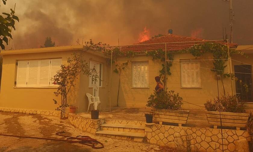 Wildfire near Keri village on Zakynthos; houses evacuated