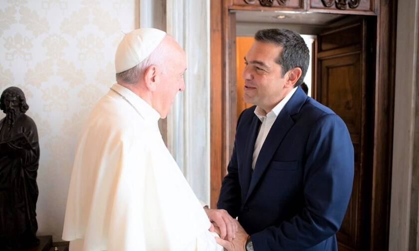 Συνάντηση διάρκειας σχεδόν μιας ώρας είχε ο Αλέξης Τσίπρας με τον Πάπα Φραγκίσκο