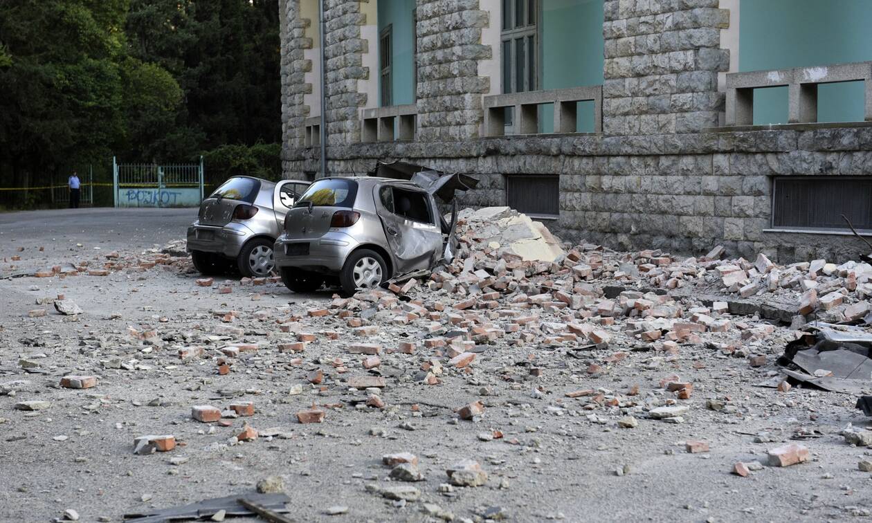 Σεισμός: Δύσκολη νύχτα στην Αλβανία – Καταστροφές, πανικός και τραυματίες