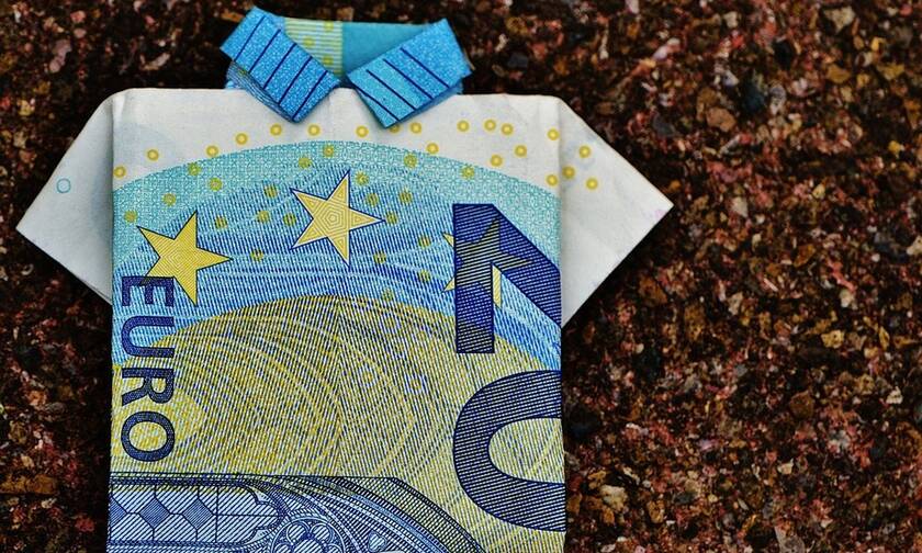 Συντάξεις χηρείας: Αυξήσεις έως και 300 ευρώ - Ποιοι θα πάρουν αναδρομικά 1.800 ευρώ