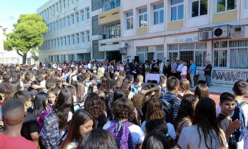 Αγράμματοι οι Έλληνες 15άρηδες - Σοκαριστική έκθεση της Κομισιόν