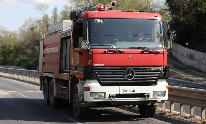 Φρικτό τροχαίο στο Κρυονέρι: Ένας νεκρός - Το αυτοκίνητό του τυλίχθηκε στις φλόγες