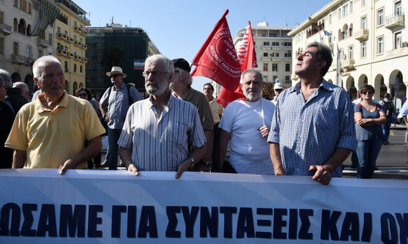 Θεσσαλονίκη: Ολοκληρώθηκε η πορεία του ΠΑΜΕ  