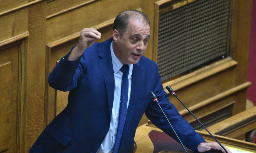 Βουλή: Ο Βελόπουλος κατηγόρησε τη ΝΔ για δειλία και φυγομαχία