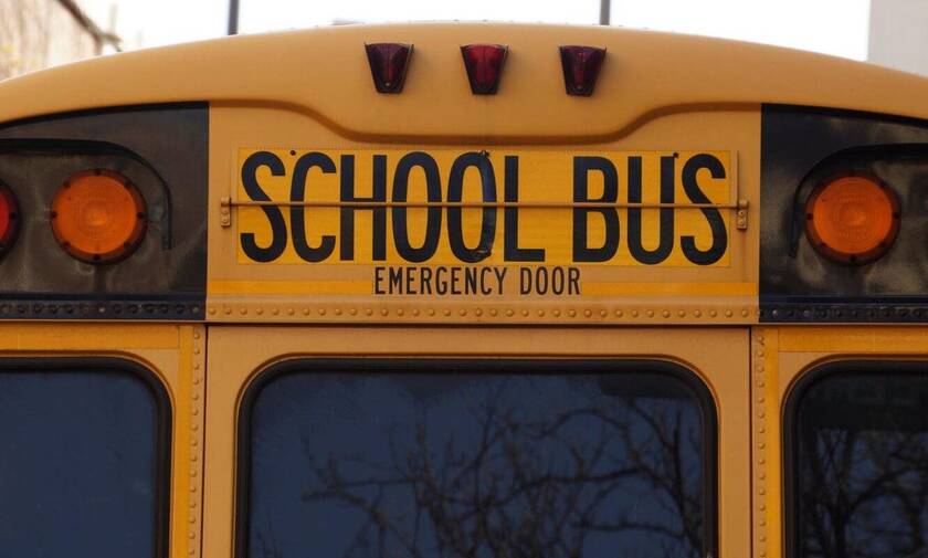 Ποια λέτε ότι είναι η μέση ηλικία των σχολικών λεωφορείων στη χώρα μας;