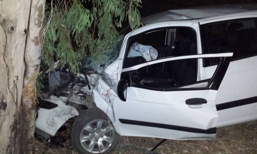 Τραγωδία στο Λεωνίδιο: Νεκρός 29χρονος – Το ΙΧ του «καρφώθηκε» σε δέντρο