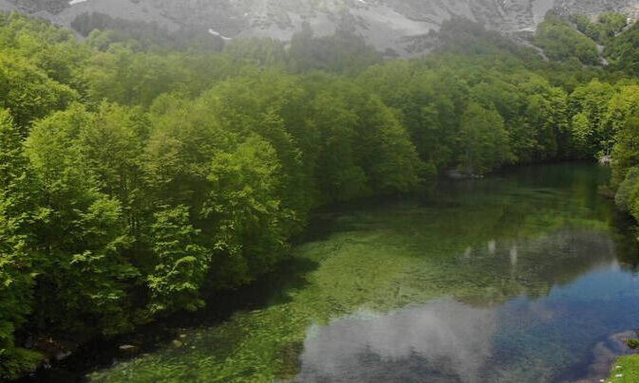 Πίνδος: Οι λίμνες που θα ζήλευαν και οι Άλπεις
