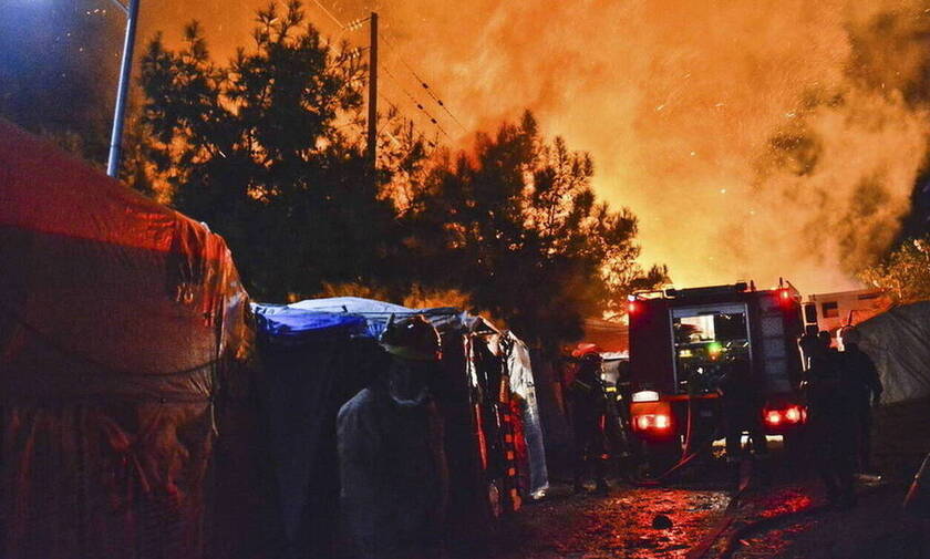 Large part of Samos hotspot destroyed in fire on Monday