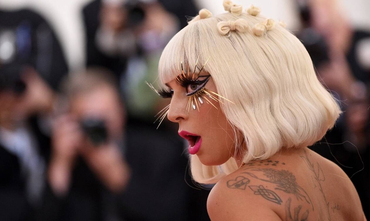 Σοβαρό ατύχημα για τη Lady Gaga: Έπεσε από τη σκηνή – Σοκαριστικό βίντεο (vid)