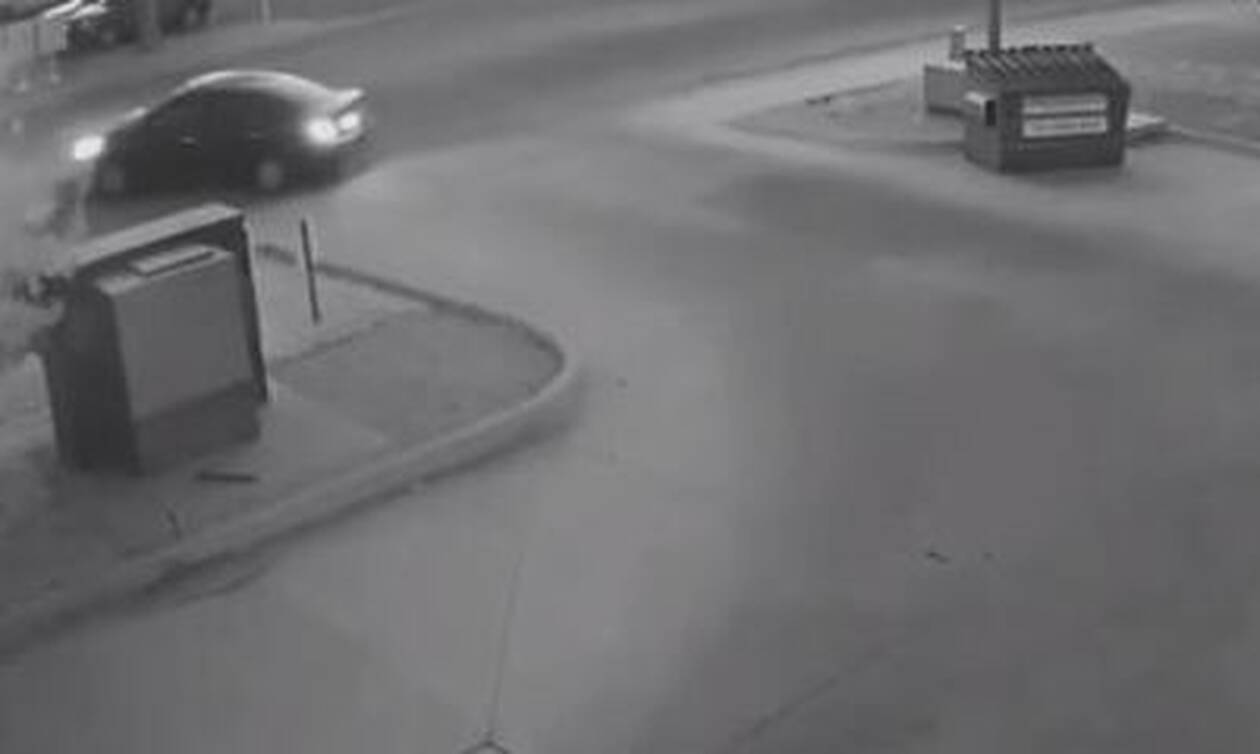 Βίντεο - ντοκουμέντο: Άνδρας πετάει το πτώμα γυναίκας σε κάδο σκουπιδιών - ΣΚΛΗΡΕΣ ΕΙΚΟΝΕΣ (pics)