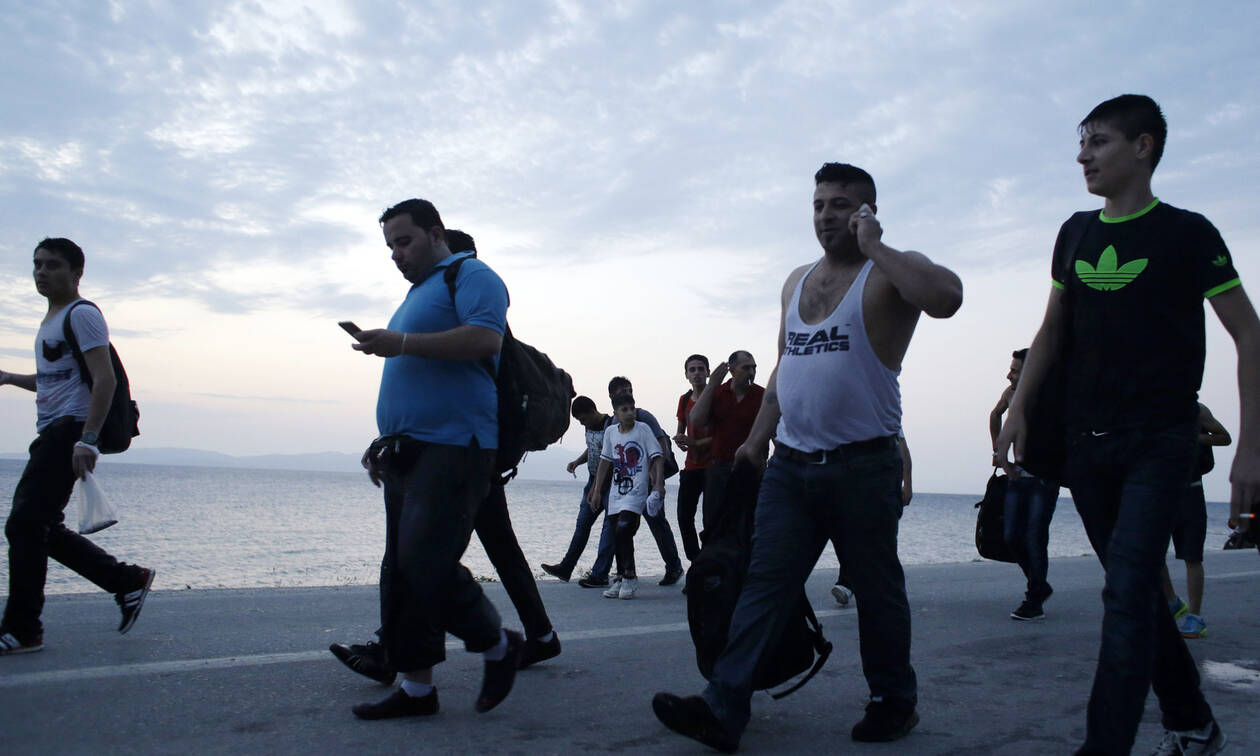 Καζάνι που «βράζει» η Σάμος: Στον Πειραιά μεταφέρονται 700 μετανάστες – Συλλαλητήριο στο νησί (vid)